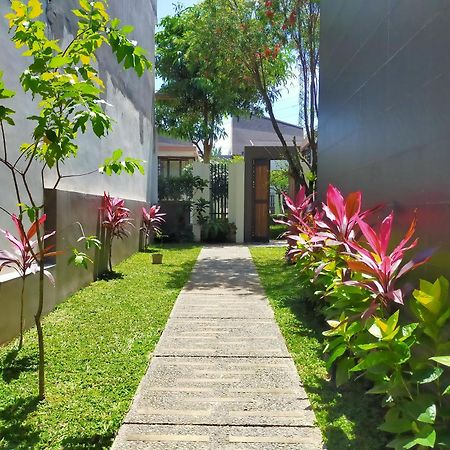 Vimala Hill Villa And Resort - 3 Bedrooms Bogor Buitenkant foto