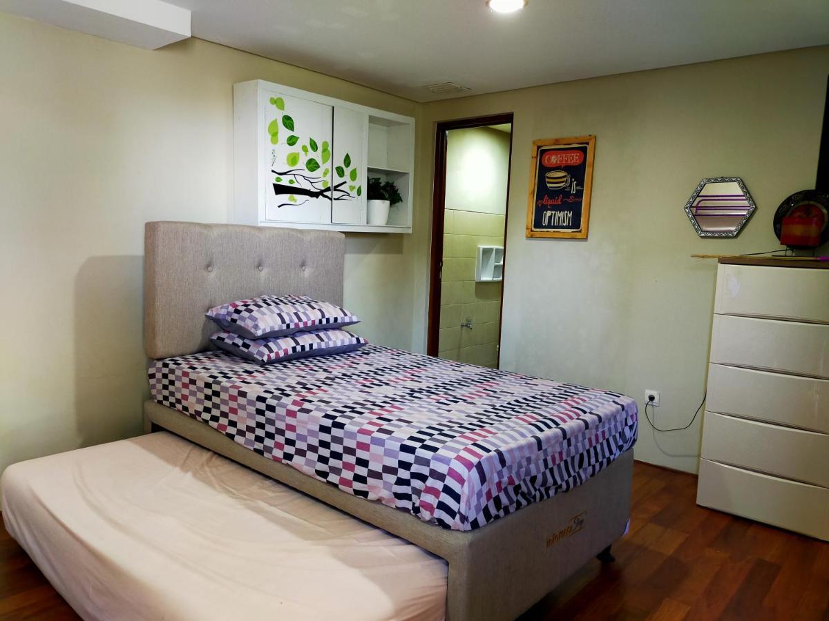 Vimala Hill Villa And Resort - 3 Bedrooms Bogor Buitenkant foto
