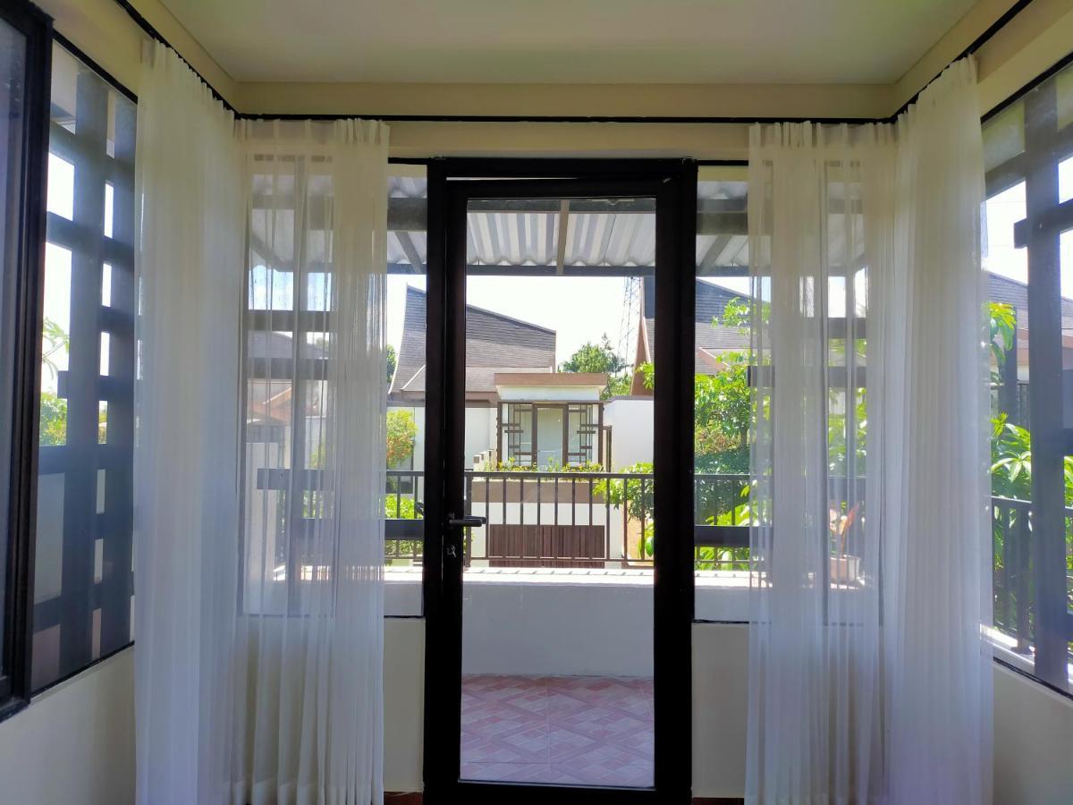 Vimala Hill Villa And Resort - 3 Bedrooms Bogor Buitenkant foto